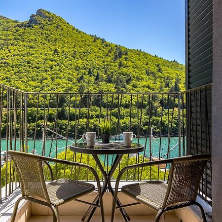 Seafront Villa Andrijana - Happy Rentals プロミン エクステリア 写真