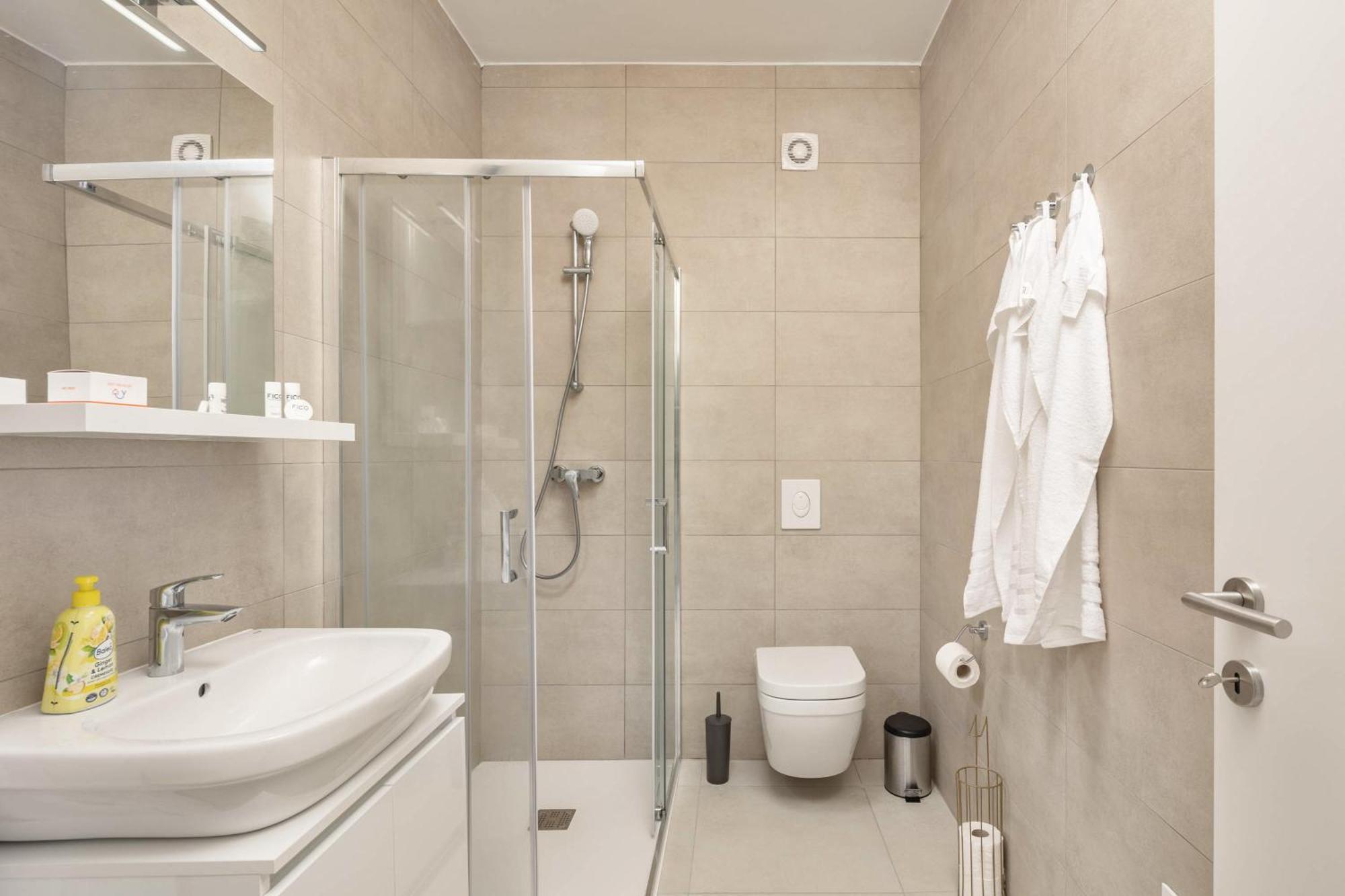 Seafront Villa Andrijana - Happy Rentals プロミン エクステリア 写真