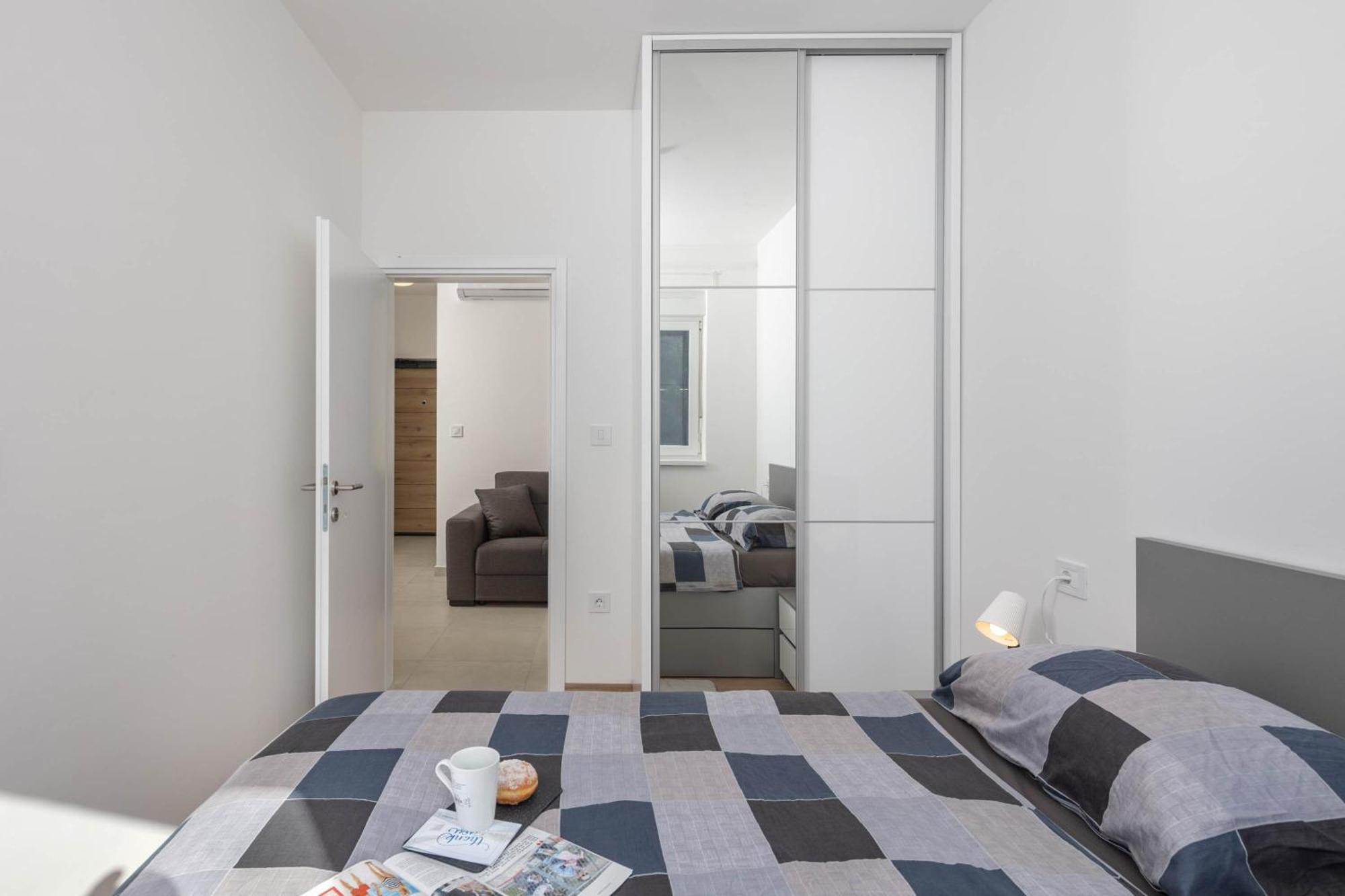 Seafront Villa Andrijana - Happy Rentals プロミン エクステリア 写真