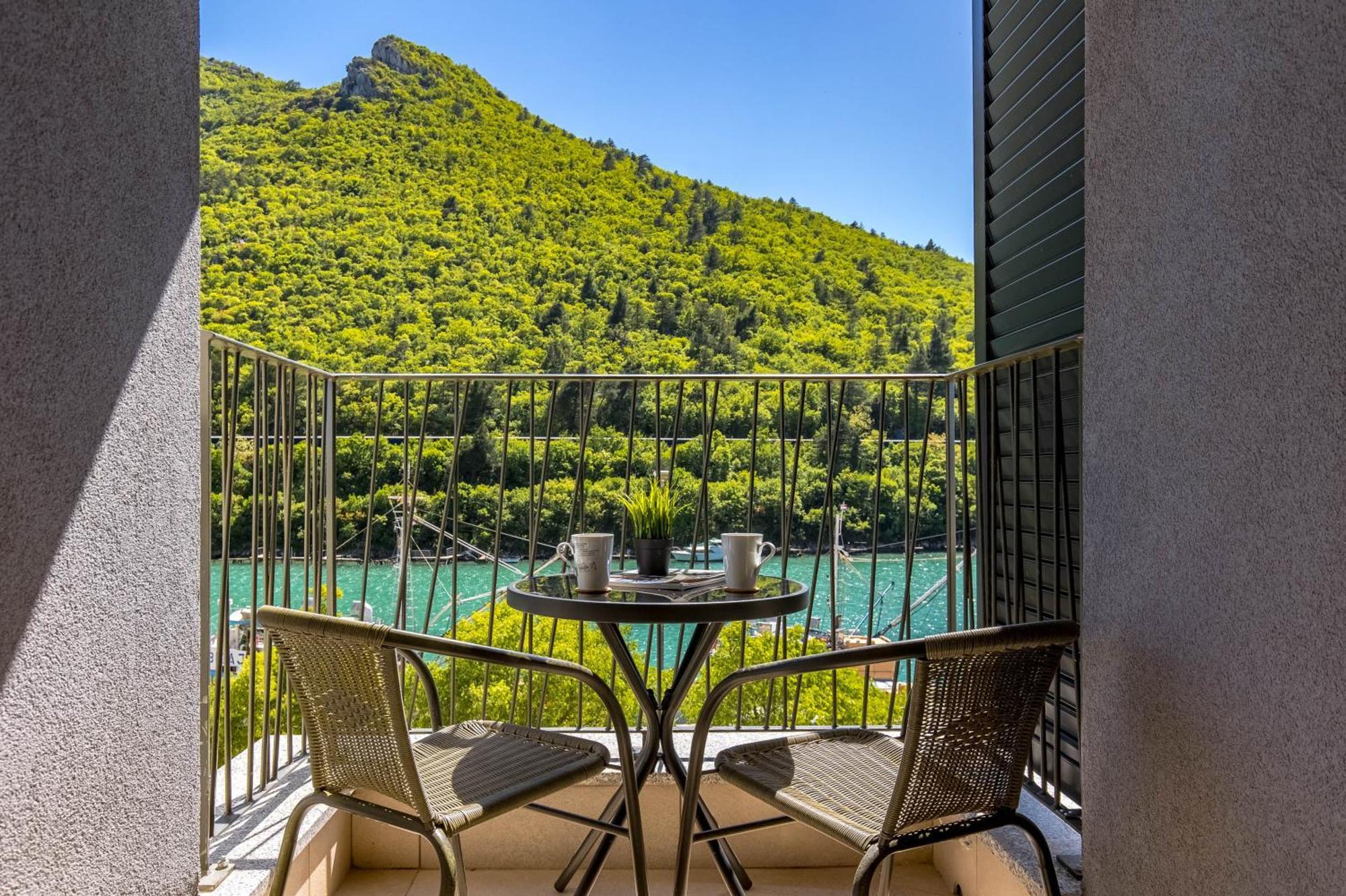 Seafront Villa Andrijana - Happy Rentals プロミン エクステリア 写真